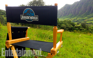 Illustration for article titled The first Jurassic World photos have everything you love about Jurassic Park, except dinosaurs